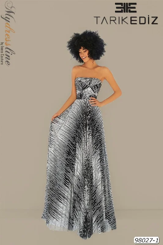 Long - sleeved formal dresses in velvet for a winter formal eventTarik Ediz 98027