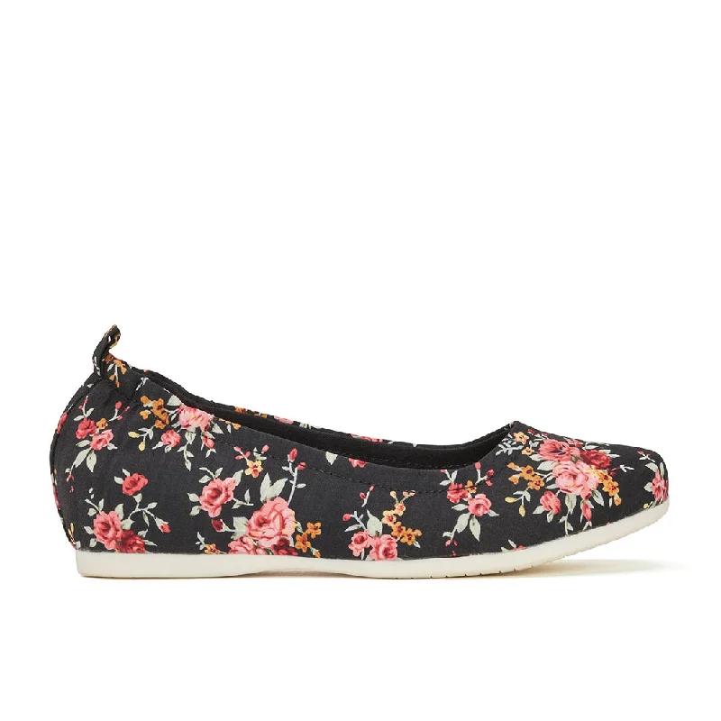 Women's casual shoes in red for a pop of colorLighthouse