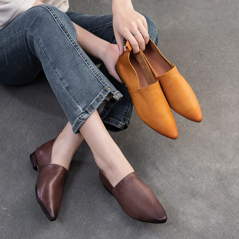 Women's casual shoes with embroidery for a detailed designWomen Retro Minimalism Soft Leather Pointed Toe Shoes
