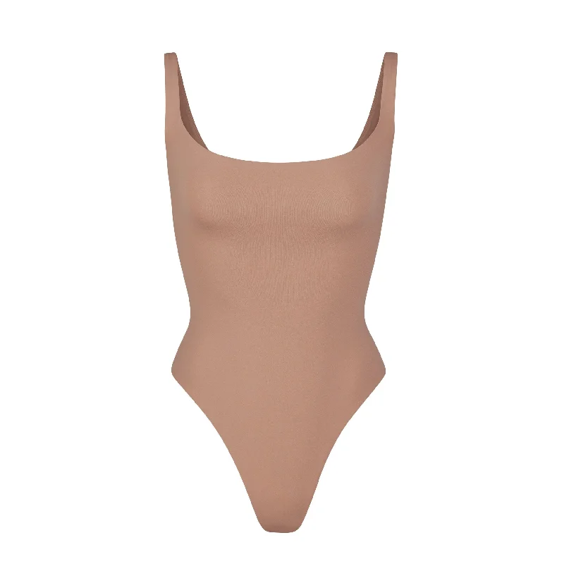 Plus - Size Bodysuits with a Comfortable and Flattering FitFITS EVERYBODY SQUARE NECK BODYSUIT | SIENNA Plus - Size Bodysuits with a Comfortable and Flattering FitFITS EVERYBODY SQUARE NECK BODYSUIT | SIENNA
